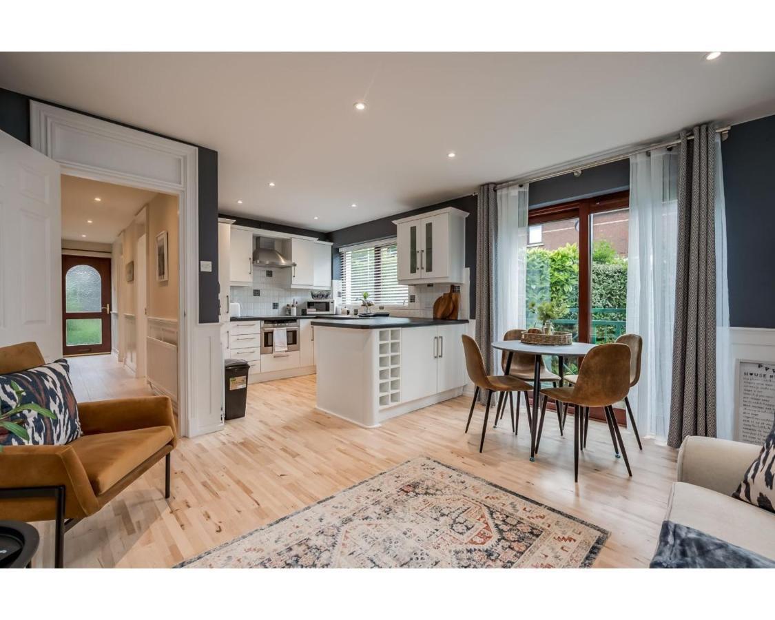 Central Belfast Apartments Windsor Bagian luar foto