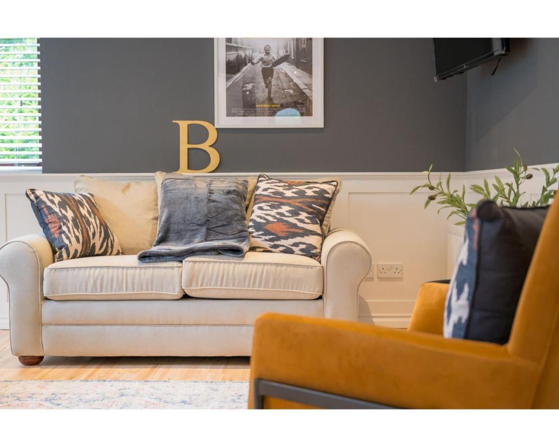 Central Belfast Apartments Windsor Bagian luar foto